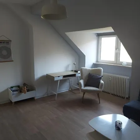 House 27 * 杜伊斯堡